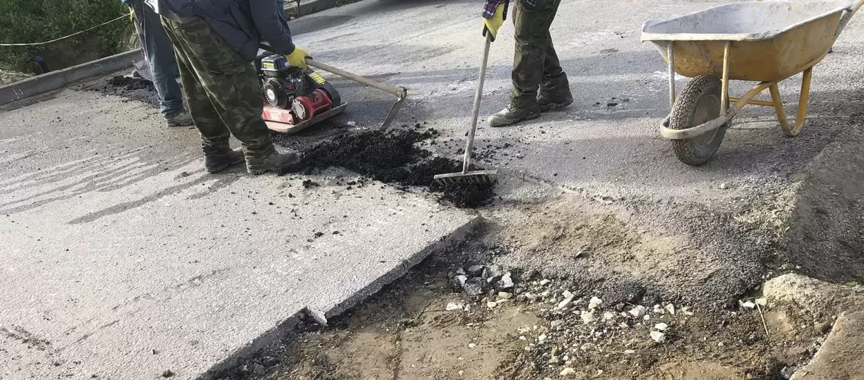 Reparação do piso e construção de sistema de encaminhamento de águas pluviais