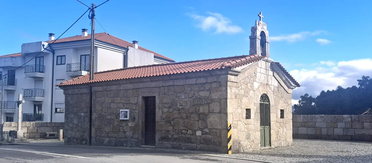 Trabalhos de manutenção, limpeza e beneficiação da Capela de Mártir São Sebastião, Medelo
